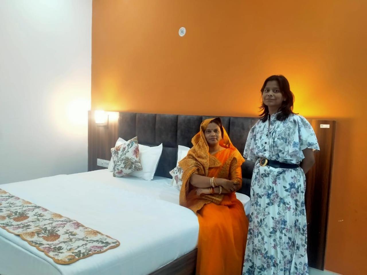 Atithi Inn 克久拉霍 外观 照片